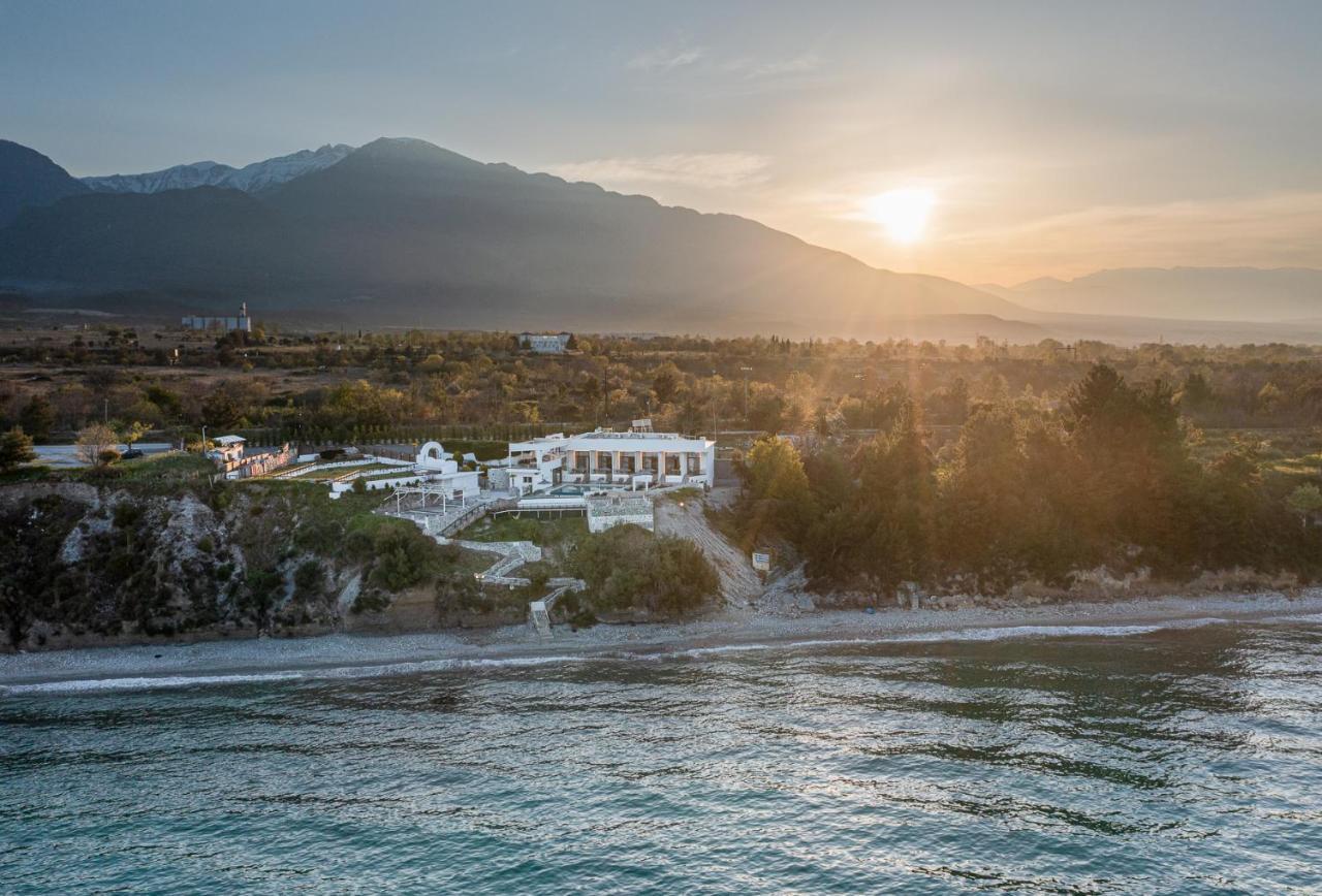 Akrotiri Olympus Luxury Suites - Adults Only Plaka Exterior foto