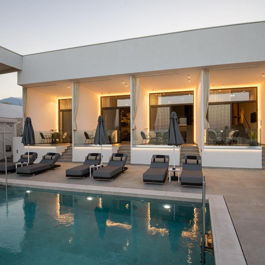 Akrotiri Olympus Luxury Suites - Adults Only Plaka Exterior foto