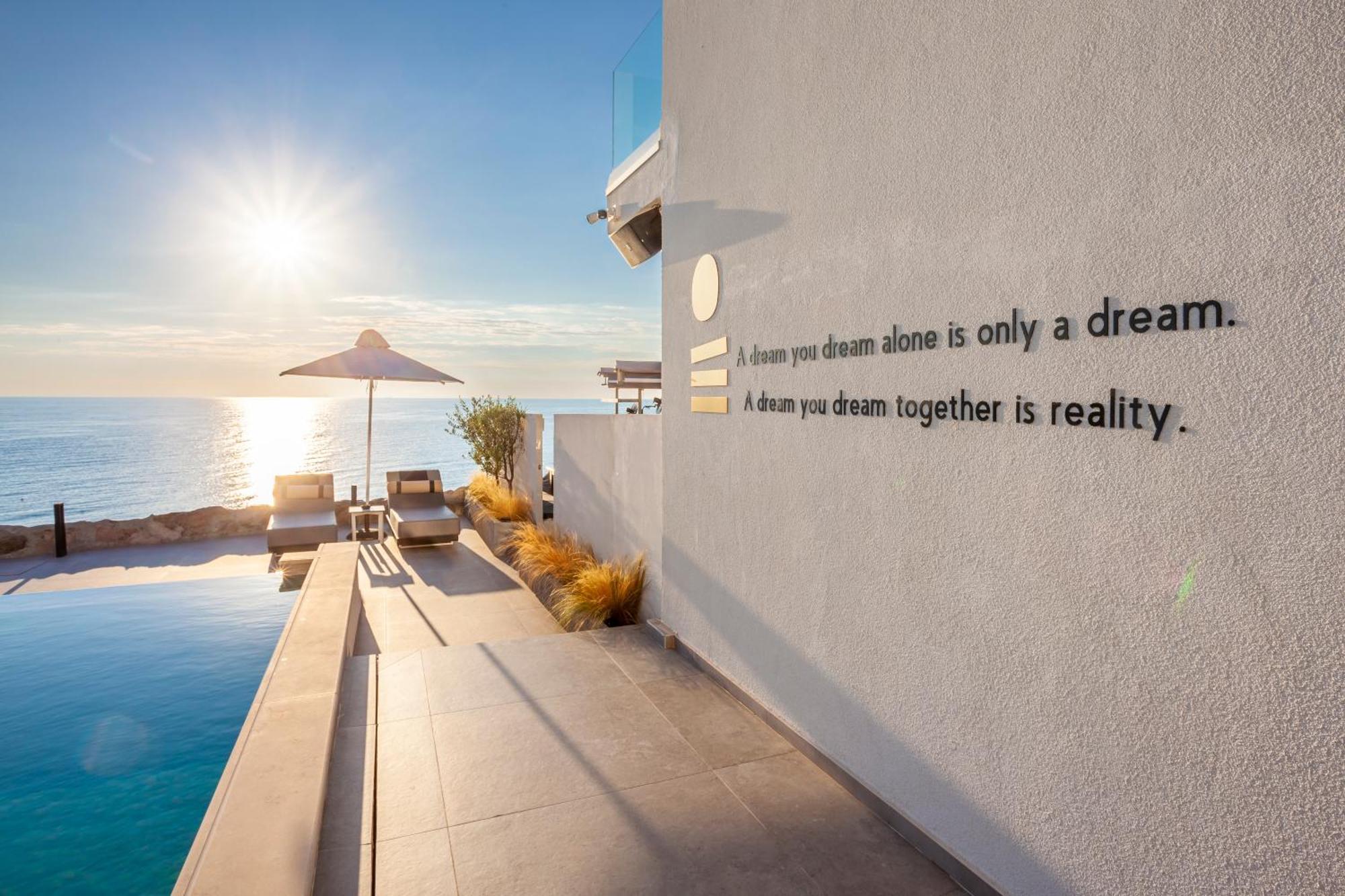 Akrotiri Olympus Luxury Suites - Adults Only Plaka Exterior foto
